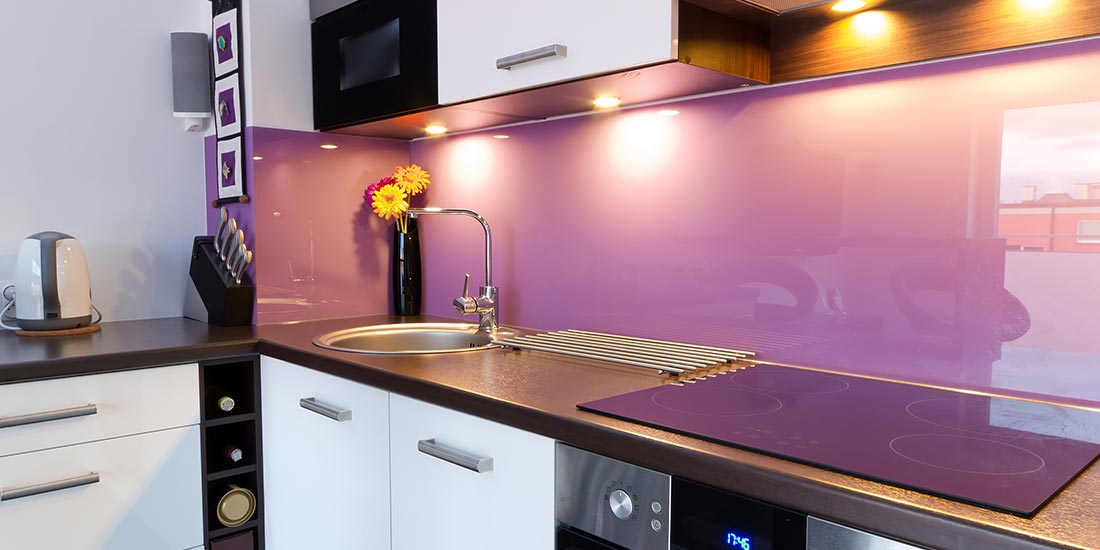 colorful-glass-splashback-kitchen