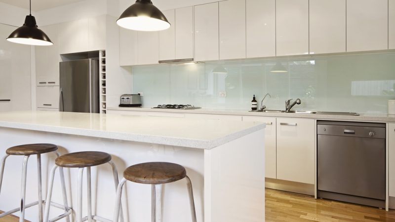 3 Reasons Why You Should Choose Glass Splashbacks For Your New Kitchen