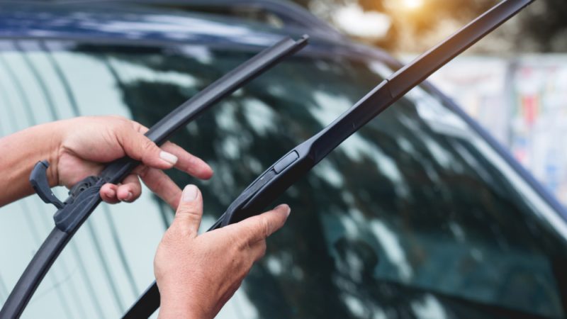 Tips For Replacing Your Windscreen Wipers
